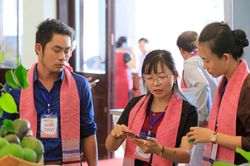 Phụ nữ dân tộc thiểu số Lâm Đồng tham gia việc làng, chuyện xã