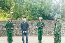 Bộ đội Bi&ecirc;n ph&ograve;ng L&acirc;m Đồng bắt đối tượng t&agrave;ng trữ ma t&uacute;y