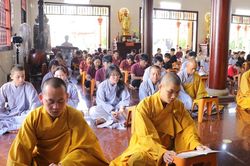 Tây Ninh: Học sinh về chùa Linh Nguyên trì tụng kinh trước thềm kỳ thi Tốt nghiệp Trung học Phổ thông
