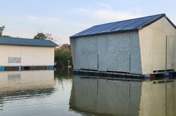 Những công trình được xây từ… rác thải