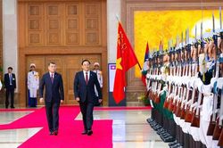 Thủ tướng Lê Minh Hưng chủ trì lễ đón chính thức Thủ tướng Lào