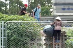 Ngõ 15 Ngọc Hồi: Tiềm ẩn nguy cơ mất ATGT, trật tự đô thị