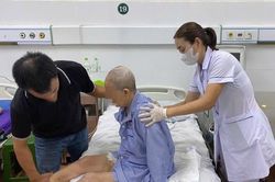 Mắc thủy đậu tự điều trị tại nhà, người già viêm não, người trẻ suy hô hấp