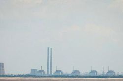 Khôi phục đường dây điện cho nhà máy hạt nhân Zaporizhzhia