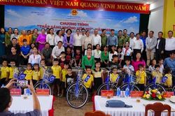 Hơn 4,8 tỷ đồng hỗ trợ trẻ em khó khăn trong chương trình 'Thắp sáng những ước mơ' năm 2026
