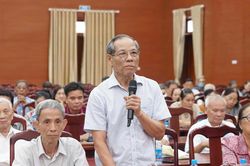 TP Hồ Chí Minh: Cử tri băn khoăn về tình trạng thiếu trường, lớp