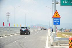 Mở rộng toàn tuyến cao tốc Bắc - Nam lên 6 làn xe, phấn đấu khởi công năm 2027