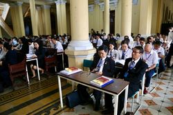 Không có bằng cử nhân luật nhưng có bằng thạc sĩ luật vẫn được làm luật sư: Nên hay không?