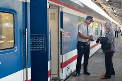 Đường sắt giảm đến 20% giá vé cho một số chuyến tàu