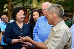 Phó thủ tướng tưởng niệm Anh hùng liệt sĩ tại công viên Lê Thị Riêng