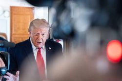 Ông Trump lên tiếng về cuộc chiến Iran