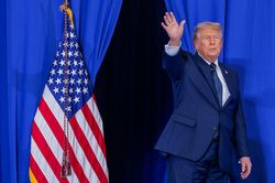 Tổng thống Trump yêu cầu Israel và Iran ngừng bắn ngay lập tức