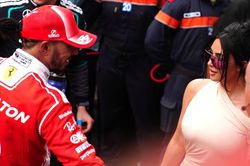 Ngôi sao F1 và Kim Kardashian quấn quít