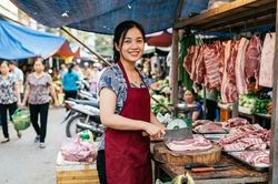 Giá heo hơi hôm nay 8.6: Thị trường đi ngang trên cả nước