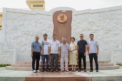 Bài 1: Mang nặng ân tình với Việt Nam