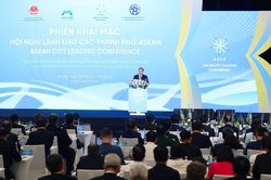Tăng cường kết nối, huy động nguồn lực và thúc đẩy hợp tác thực chất giữa các thành phố ASEAN