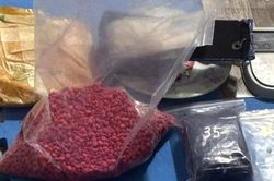 Quảng Trị: Bắt 3 đối tượng, thu giữ 2kg ma túy đá và hơn 7.000 viên ma túy hồng phiến