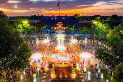 Lễ hội Hoa đăng lan tỏa giá trị văn hóa Phật giáo Huế