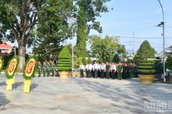 Cần Thơ lấy mẫu sinh phẩm ADN hài cốt liệt sĩ