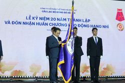 Hà Nội FC đón Huân chương Lao động hạng Nhì, mở ra chương mới sau 20 năm vinh quang