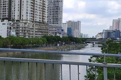 Thành phố tiếp tục vươn cao, bay xa