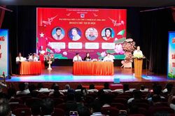 N&acirc;ng cao chất lượng s&aacute;ng t&aacute;c v&agrave; biểu diễn s&acirc;n khấu trong kỷ nguy&ecirc;n mới