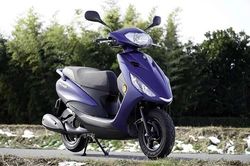 [GALLERY] Chi tiết Yamaha Axis Z 2026 - xe ga 'uống xăng' chỉ 58km/lít xăng