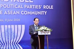 Ủy viên Bộ Chính trị, Bí thư Đảng ủy Bộ, Bộ trưởng Ngoại giao Lê Hoài Trung: Tăng cường hợp tác giữa các chính đảng Đông Nam Á là yêu cầu chiến lược