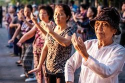 Phát huy vai trò người cao tuổi trong cuộc sống hiện đại