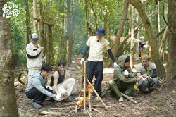 Dàn anh trai đối mặt thử thách sinh tồn đầu tiên tại Kon Ka Kinh