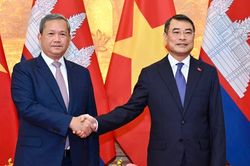 Thủ tướng Lê Minh Hưng chủ trì lễ đón Thủ tướng Campuchia Hun Manet