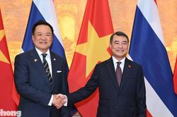Thủ tướng Lê Minh Hưng chủ trì lễ đón Thủ tướng Thái Lan