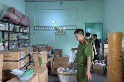 Khởi tố 2 đối tượng sản xuất, buôn bán phân bón giả