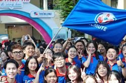 Hơn 6.000 sinh viên tình nguyện TPHCM ra quân tiếp sức sĩ tử