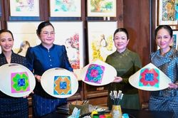 Phu nhân Thủ tướng Lê Minh Hưng cùng Phu nhân Thủ tướng các nước Lào, Campuchia, Thái Lan thăm Văn Miếu-Quốc Tử Giám