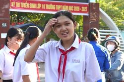 Công bố điểm chuẩn vào lớp 10 Đà Nẵng: Trường tốp đầu 'leo cao'