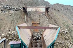 Đại gia làm giàu nhờ khai thác khoáng sản trái phép, các cán bộ bị gọi tên