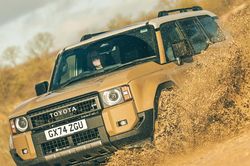 10 mẫu xe SUV và bán tải có khả năng vượt địa hình khắc nghiệt nổi bật nhất