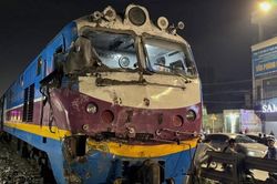 Tàu hỏa đâm xe tải: Cục CSGT đề nghị Công an Hà Nội điều tra trách nhiệm của tài xế