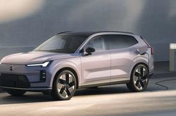 Trung Quốc thay đổi luật chơi với xe hybrid sạc điện, nhiều 'ông lớn' lao đao