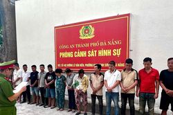 Đánh sập đường dây cá độ bóng đá quy mô lớn trước World Cup