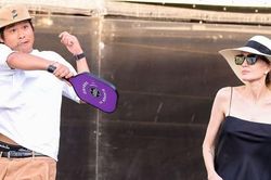 Diễn viên Angelina Jolie gây tranh cãi khi cùng con nuôi người Việt chơi pickleball