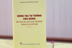 S&aacute;ch mang tầm chiến lược về c&ocirc;ng t&aacute;c tư tưởng của Đại tướng Nguyễn Trọng Nghĩa