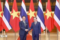 Chủ tịch Quốc hội Trần Thanh Mẫn hội kiến Thủ tướng Thái Lan