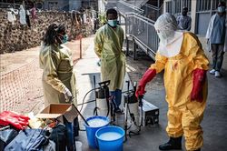 Xung đột làm gia tăng nguy cơ dịch Ebola lan rộng