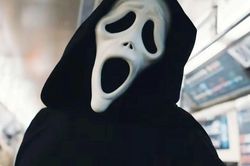 Câu chuyện điện ảnh: 'Scary Movie' gây sốt phòng vé Bắc Mỹ