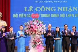 Những hình ảnh đẹp tại Hội nghị lần thứ 17 Ban Chấp hành TƯ Hội LHPN Việt Nam khóa XIII