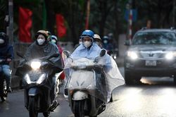 Không khí lạnh tràn về, Hà Nội chuyển mát từ đêm 8/6