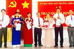 Phường Thới Sơn trao quyết định về công tác cán bộ