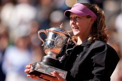Mirra Andreeva vô địch Roland Garros 2026: Kỷ nguyên mới của quần vợt Nga